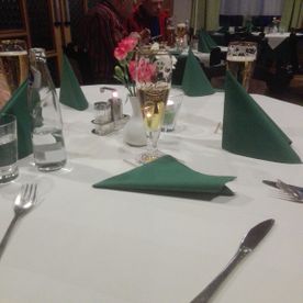 Gaststätte am Rosengarten in Halle – gedeckter Tisch